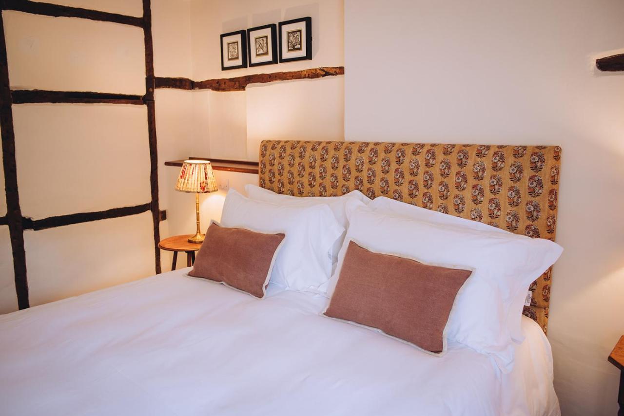 The Drummond At Albury Gasthof Guildford
